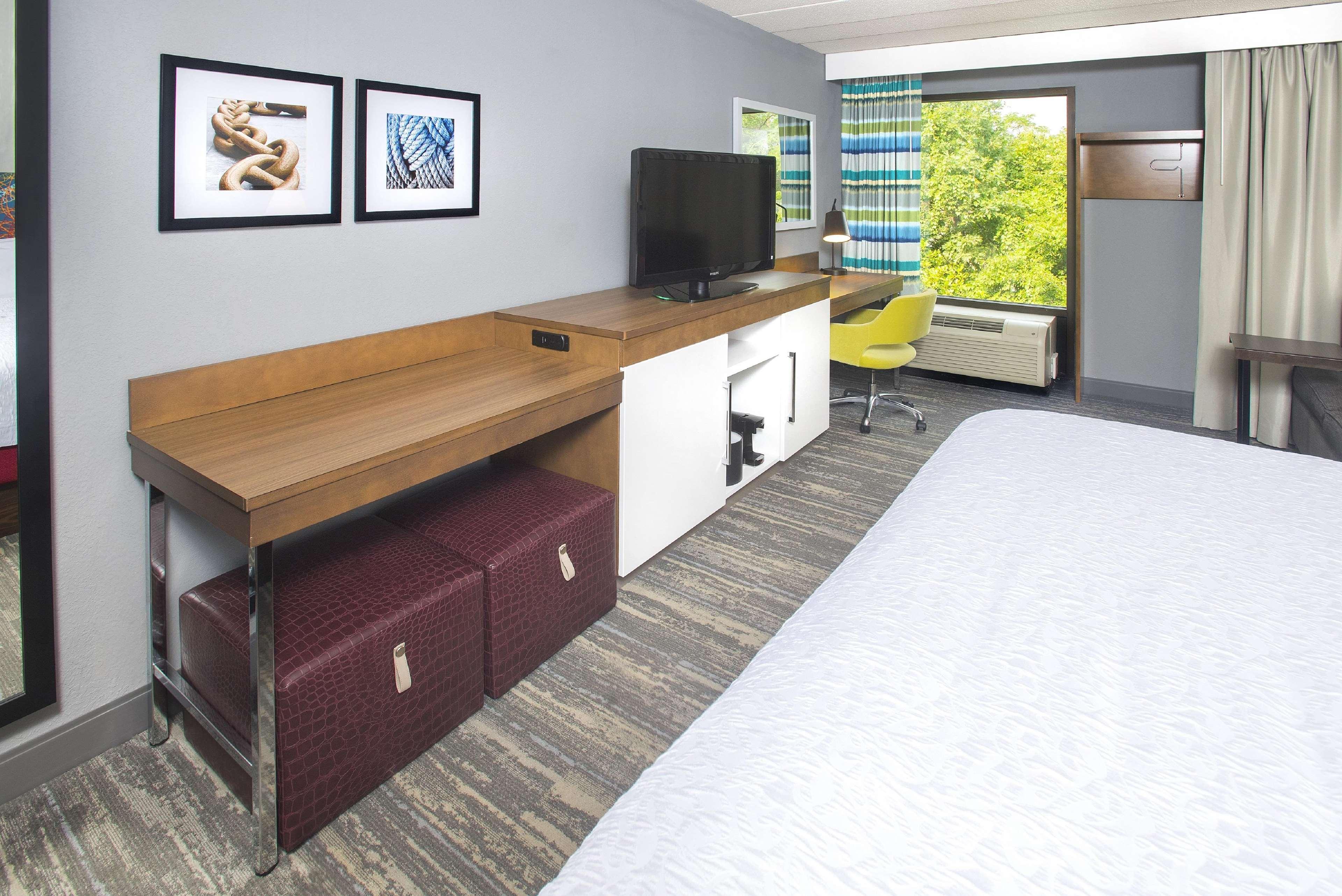 Hotel Hampton &