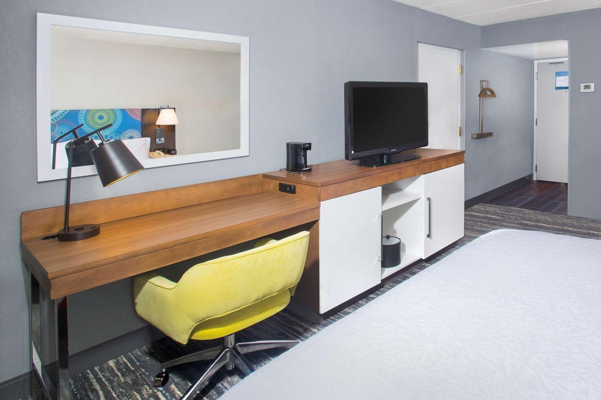 Hotel Hampton & 3*