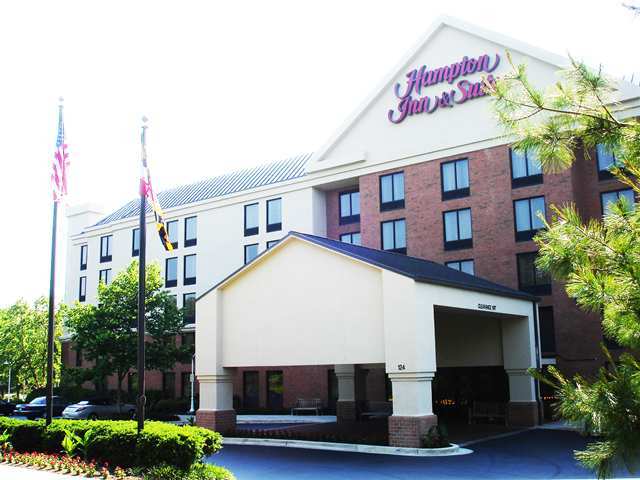 Hampton & Hotel