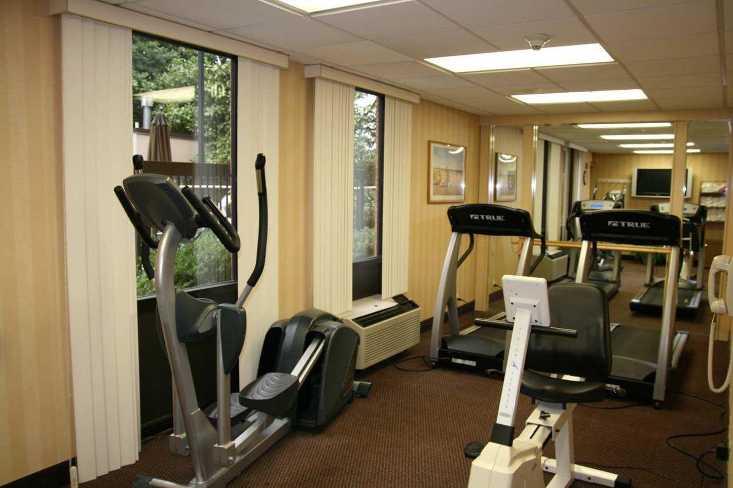 Hampton & Hotel 3*